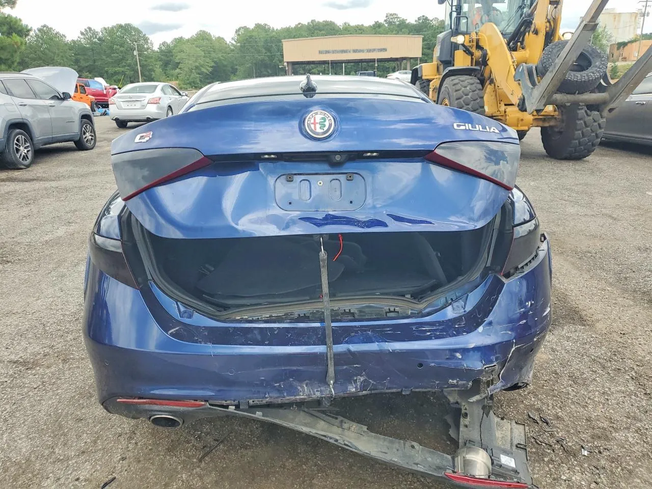 Alfa Romeo Giulia Ti Q4 2018 — 6