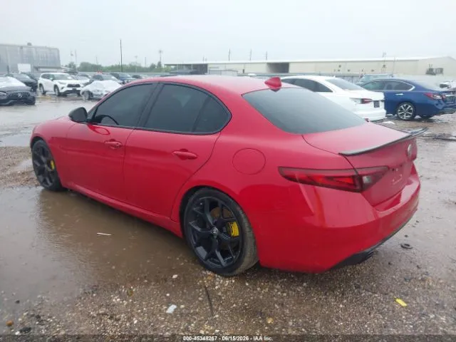 Alfa Romeo Giulia Ti RWD 2019 — 3